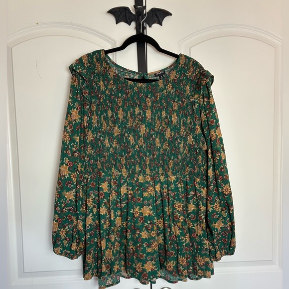 Torrid Green Floral Babydoll Smocked Top Ruffle Accent - Picture 5 of 14